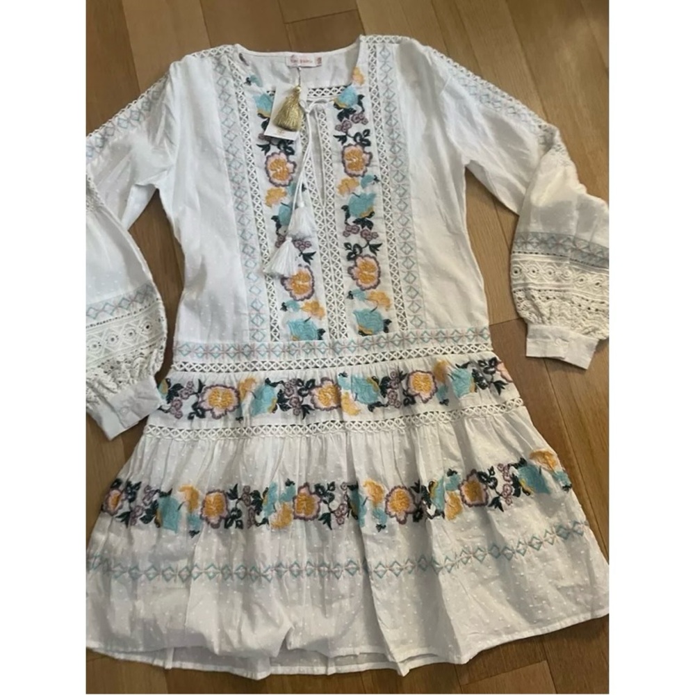 Tory dress absolutely beautiful and ready for a home and lots of summer life